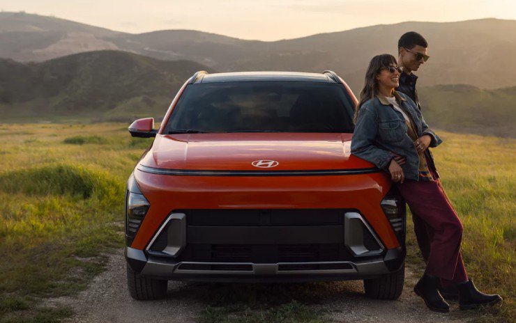 Kona và Corolla Cross Hybrid: Chọn tiết kiệm hay công nghệ phô trương? - 1