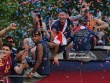 Barca rước cúp cú ăn 3: "Biển người" chung vui, Yamal - Raphinha rạng rỡ