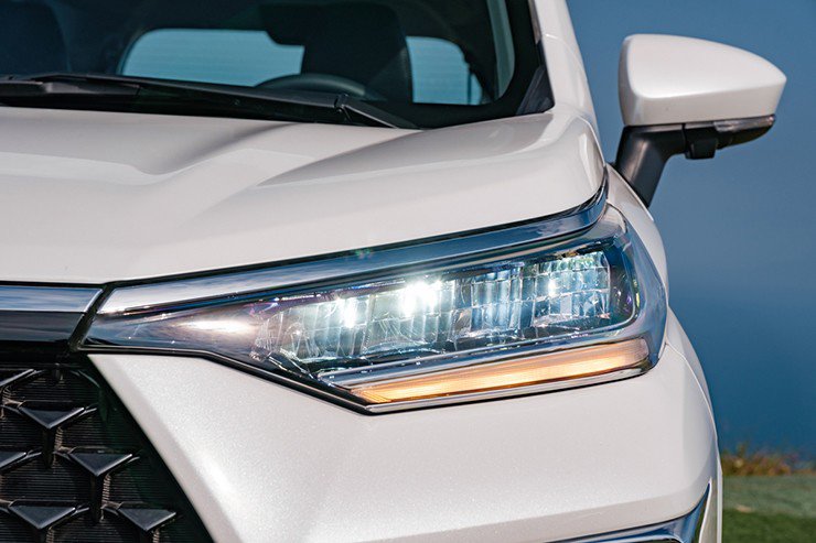 Veloz Cross: MPV