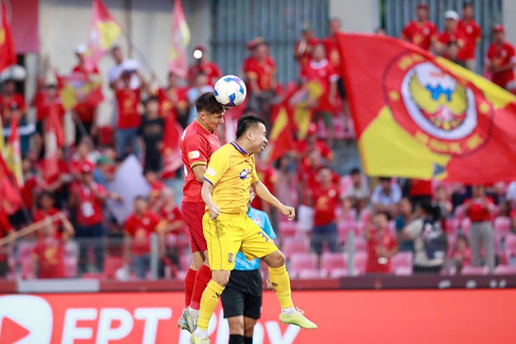 Trực tiếp bóng đá Hà Tĩnh - SLNA: Xuất sắc bảo vệ thành quả (Hết giờ) - 4