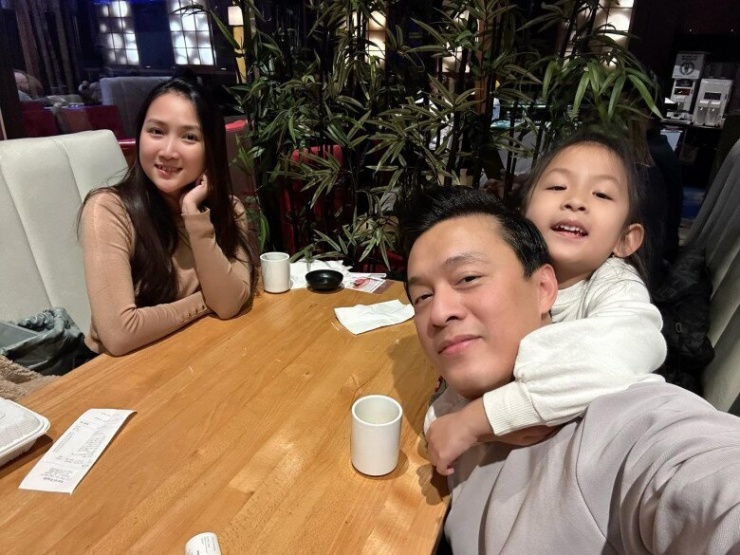 2 sao nam đón con với vợ kém 17 tuổi trong năm 2025: Đều sinh quý tử, Lam Trường làm bố bỉm ở tuổi 51 - 2
