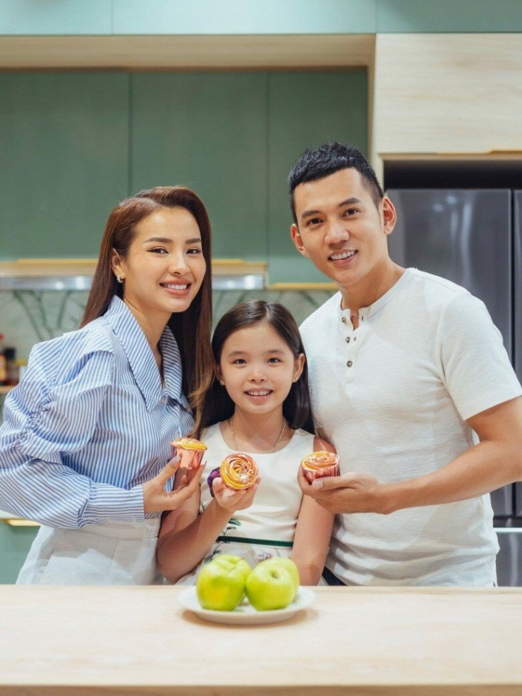 Sao Việt công khai có con trong đám cưới: Có người giấu ái nữ tới năm 9 tuổi, Quỳnh Chi lần đầu có bầu ở tuổi U40 - 7