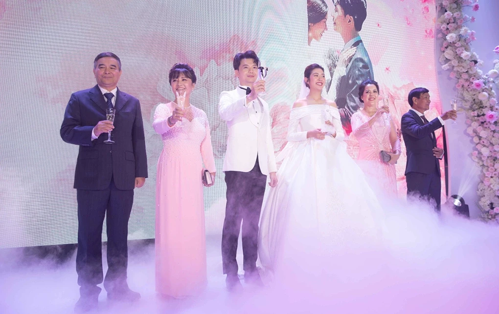 Sao Việt công khai có con trong đám cưới: Có người giấu ái nữ tới năm 9 tuổi, Quỳnh Chi lần đầu có bầu ở tuổi U40 - 14