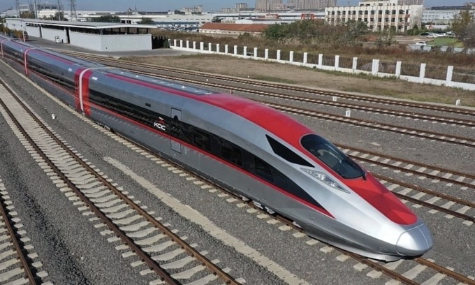 Tàu cao tốc chạy tuyến Jakarta - Bandung (Indonesia). Ảnh: CGTN