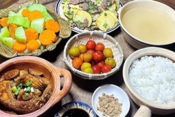Ăn gì hôm nay cho gia đình 4 người? Gợi ý mâm cơm mùa hè vừa dễ nấu lại tiết kiệm thời gian