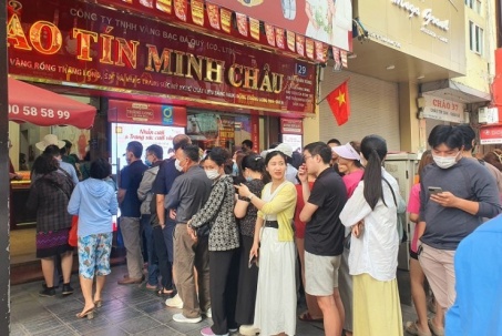 Giá vàng ngày 18/5: Ồ ạt giảm, người mua vàng cuối tuần trước giờ mang bán lỗ bao nhiêu?