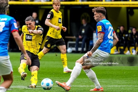 Video bóng đá Dortmund - Holstein Kiel: Giật vé dự Cúp C1 ngoạn mục (Bundesliga)