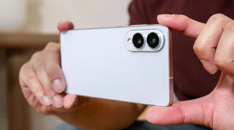 Galaxy S25 Edge có camera chính 200MP cực xịn.