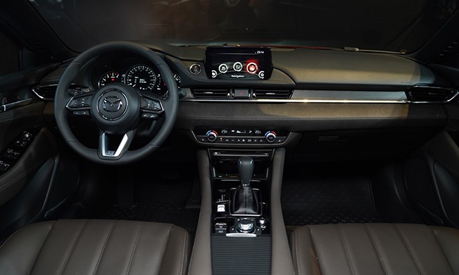 Giá xe Mazda6 cập nhật tháng 5/2025, từ 769 triệu đồng - 9