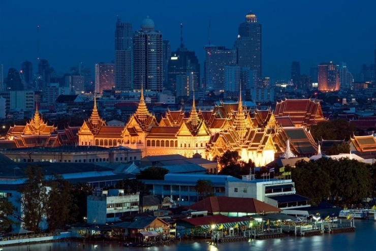 Mỗi chuyến du lịch Thái Lan không thể thiếu thủ đô Bangkok – nơi hội tụ của sự hiện đại, năng động và nét cổ kính. Được biết đến với những ngôi chùa linh thiêng, cung điện hoành tráng và cuộc sống về đêm sôi động, Bangkok là điểm đến lý tưởng cho những ai yêu thích sự nhộn nhịp và khám phá. Ảnh BestPrice