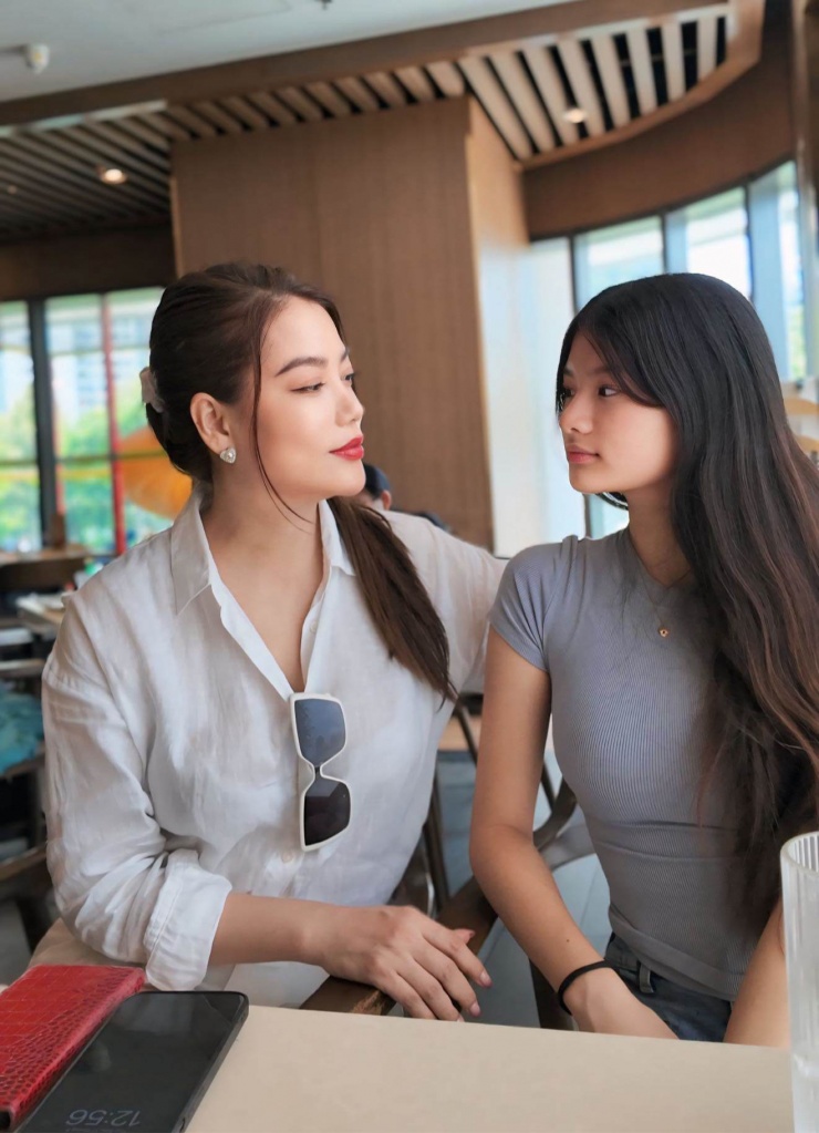 Mới đây, Trương Ngọc Ánh đăng tải hình ảnh con gái Bảo Tiên (con chung với chồng cũ Trần Bảo Sơn) kèm chia sẻ: 