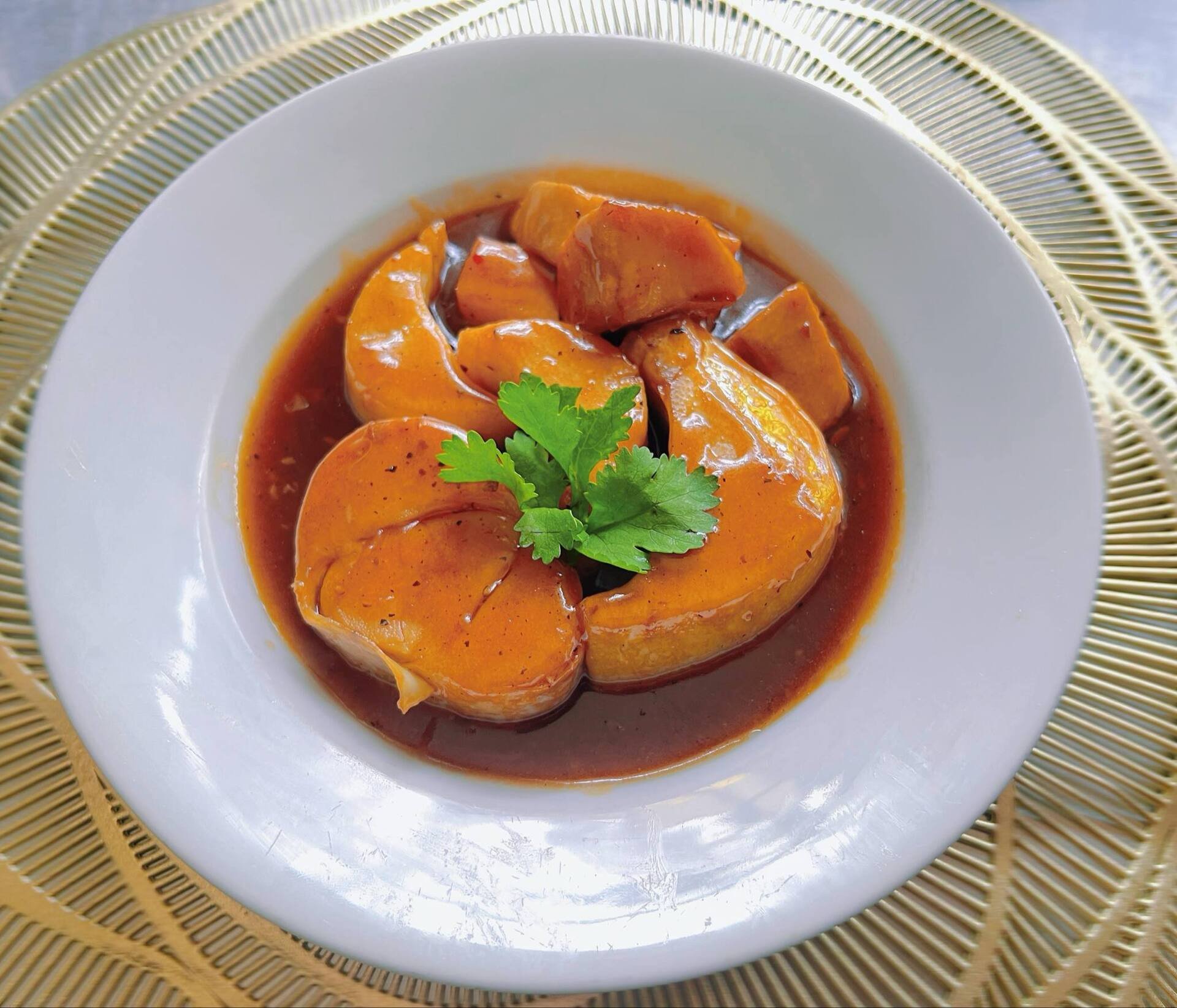 Đặc sản &#39;xa xỉ&#39; trắng nõn nà, đốn cả cây cao hàng mét mới thu được vài kg - 3