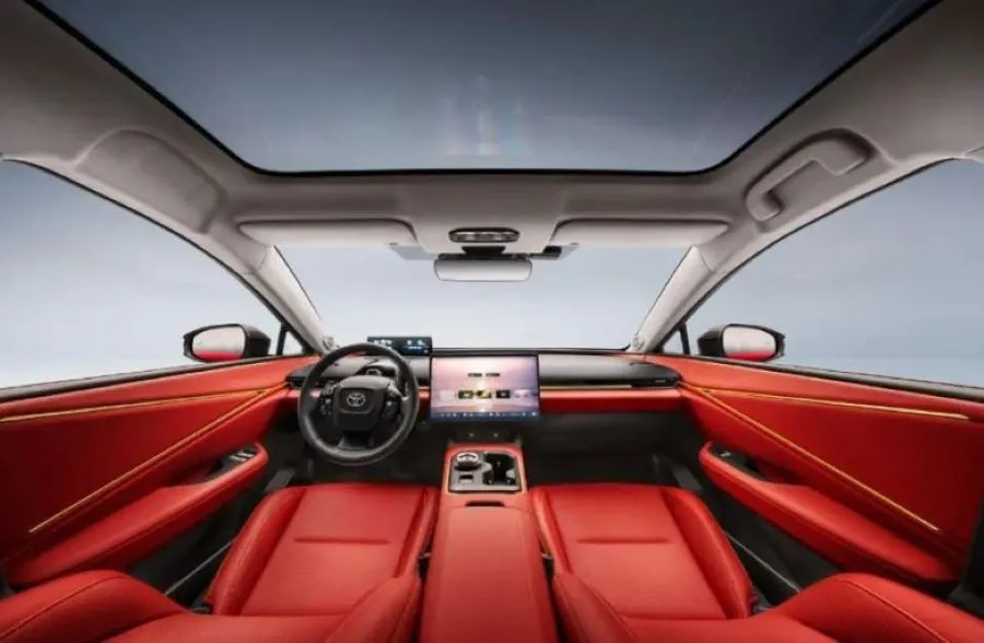 Ô tô Toyota ra mắt chiếc xe có giá 466 triệu đồng - 2