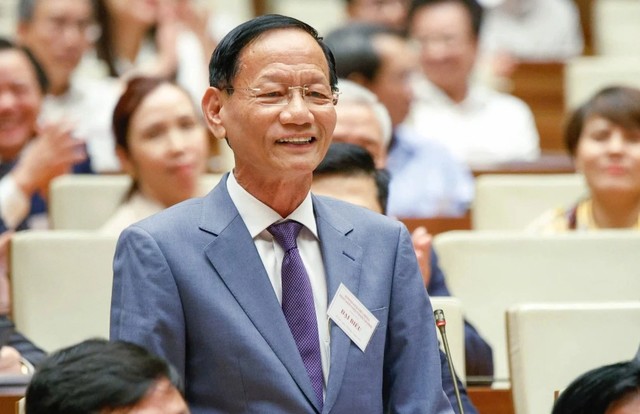 Ông Vũ Văn Tiền, Chủ tịch Hội đồng quản trị Tập đoàn Geleximco, phát biểu tại hội nghị ngày 18-5