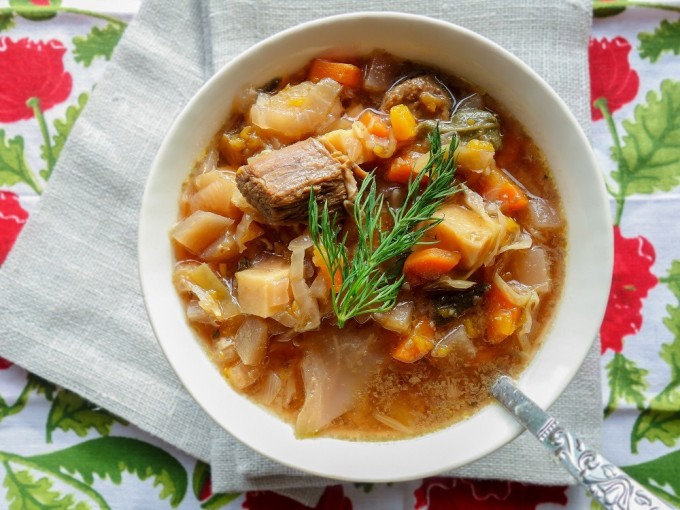 Món súp Borscht giúp Rara giảm cân khá phổ biến ở những nước Đông Âu như Nga, Ukraine... với nhiều phiên bản, sử dụng các loại rau củ theo mùa.