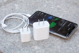 Điều gì xảy ra khi cắm sạc iPhone với các bộ sạc khác nhau
