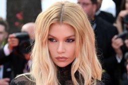 Náo loạn trên thảm đỏ Cannes