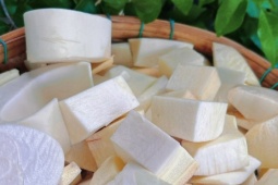 Đặc sản 'xa xỉ' trắng nõn nà, đốn cả cây cao hàng mét mới thu được vài kg