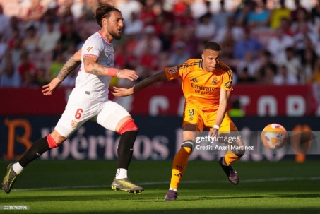 Video bóng đá Sevilla - Real Madrid: Mbappe rực sáng, ngỡ ngàng 2 thẻ đỏ (La Liga)