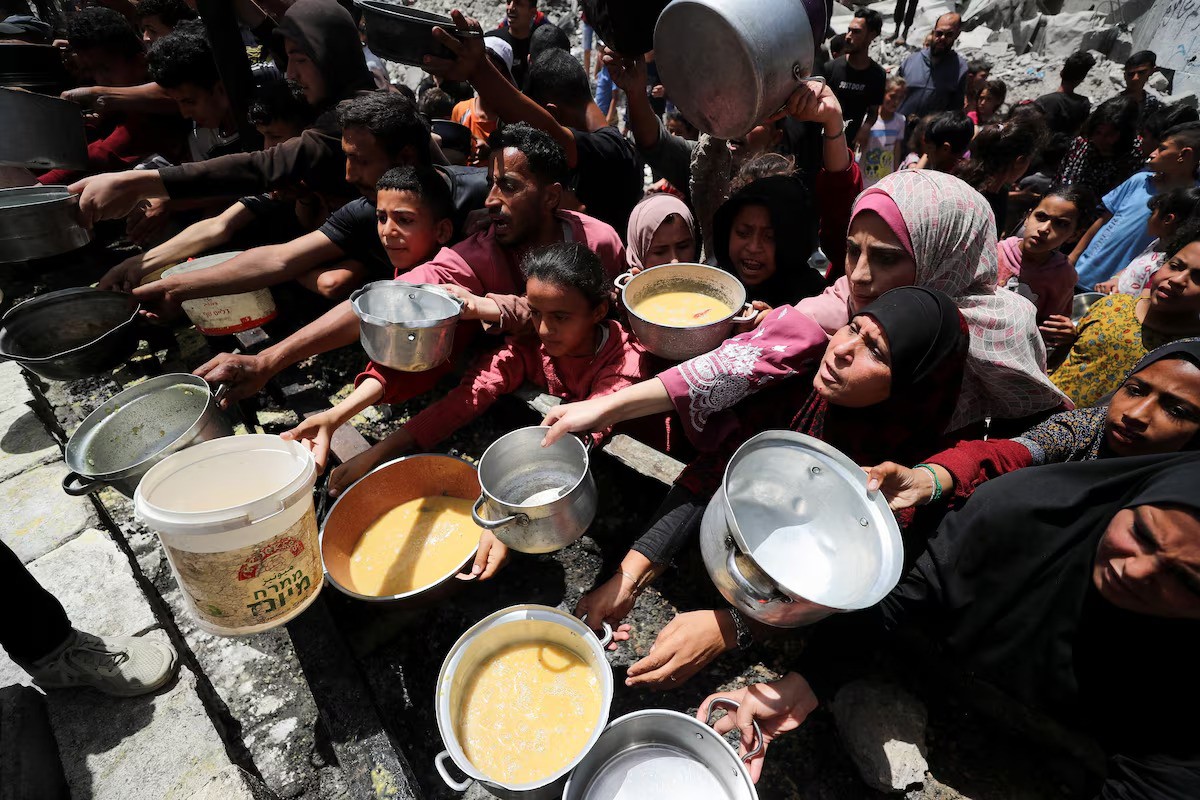 Người dân ở Dải Gaza đang đối mặt với nạn đói nghiêm trọng khi Israel mở chiến dịch quân sự quy mô lớn (ảnh: Reuters)