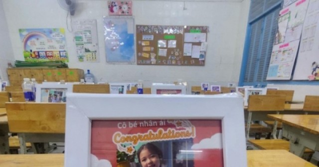 Món quà tại buổi họp cuối năm khiến phụ huynh xúc động muốn khóc