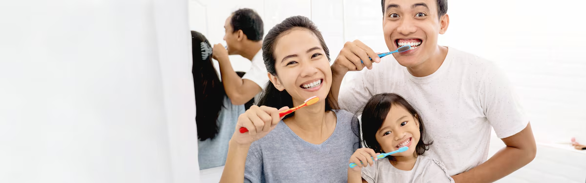Duy trì thói quen đánh răng ít nhất hai lần mỗi ngày để bảo vệ răng miệng toàn diện
