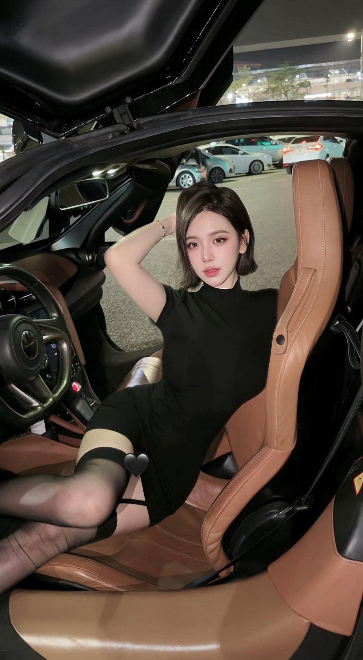Gái xinh Huyền Châu "lột xác" ngoại hình một cách ngoạn mục sau khi dậy thì.