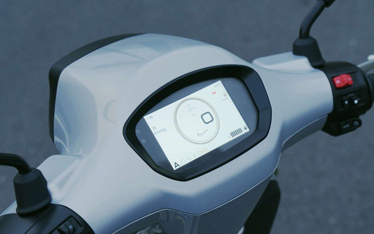 Vespa Sprint Tech 155 2025 trình làng: Lột xác