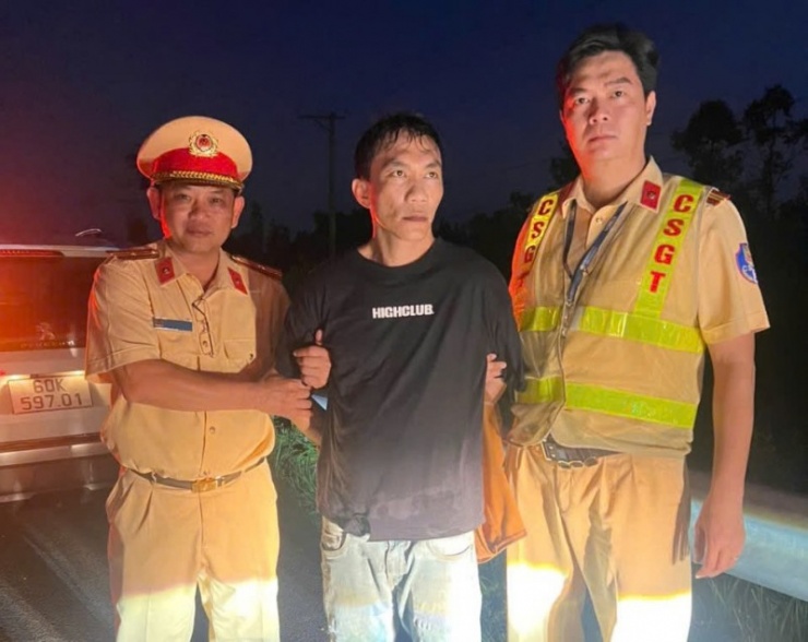 CSGT bắt đối tượng trộm cáp quang.