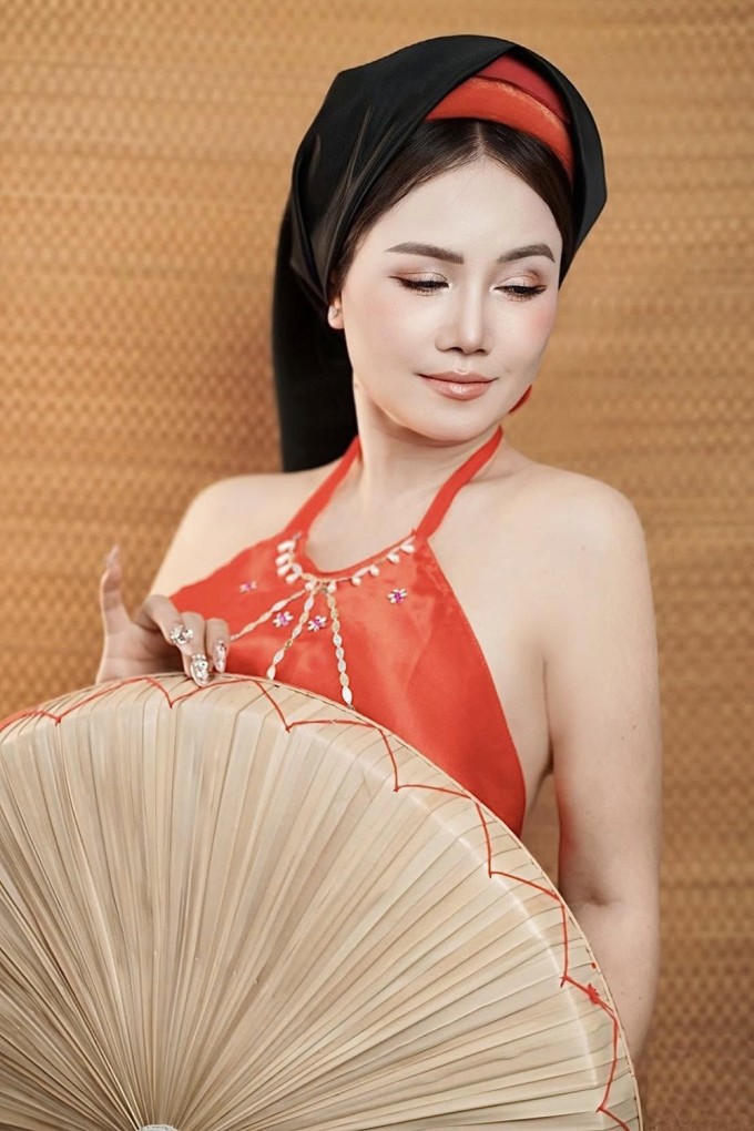 Cuối năm 2024, Hoàng Yến cho biết nhận lời cầu hôn của bạn trai giấu mặt. Hai người đã chụp ảnh cưới nhưng chưa ấn định ngày tổ chức hôn lễ. Nữ diễn viên giấu kín danh người yêu để tránh ồn ào.