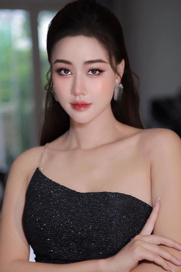 Nhan sắc động lòng người của mỹ nhân Việt đóng liên tiếp nhiều phim lỗ nặng - 1