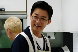 Ahn Jae Wook kể lại ca mổ não ở Mỹ