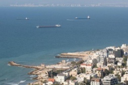 Houthi tuyên bố phong tỏa thành phố cảng lớn nhất Israel, Mỹ rút siêu tàu sân bay