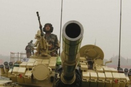 Ấn Độ dùng xe tăng T-72 trong cuộc giao tranh với Pakistan