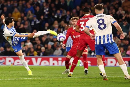 Video bóng đá Brighton - Liverpool: Ngược dòng nhờ dự bị (Ngoại hạng Anh)