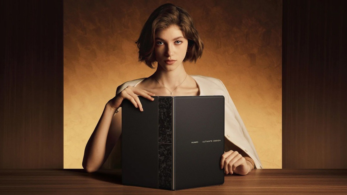 Huawei MateBook Fold Ultimate ra mắt.