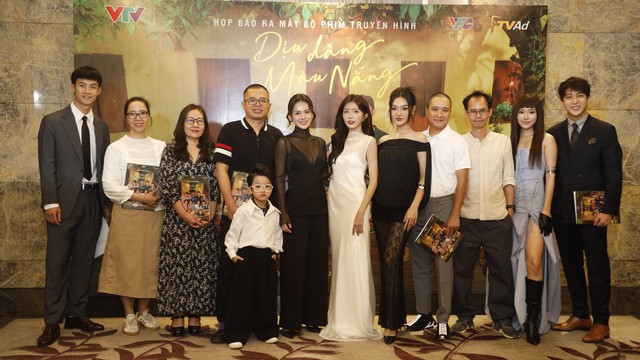 Dàn diễn viên phim "Dịu dàng màu nắng".