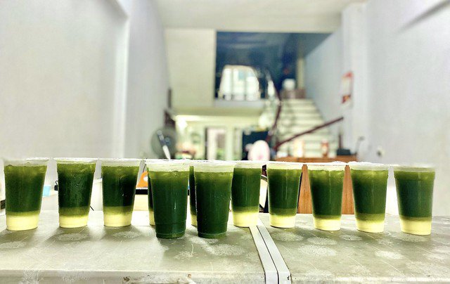 Đậu xanh và rau má là "combo thần thánh" được nhiều người yêu thích.