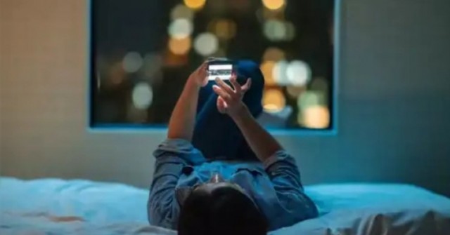 Bác sĩ Harvard chỉ ra 4 thói quen vào buổi tối đang âm thầm rút ngắn tuổi thọ