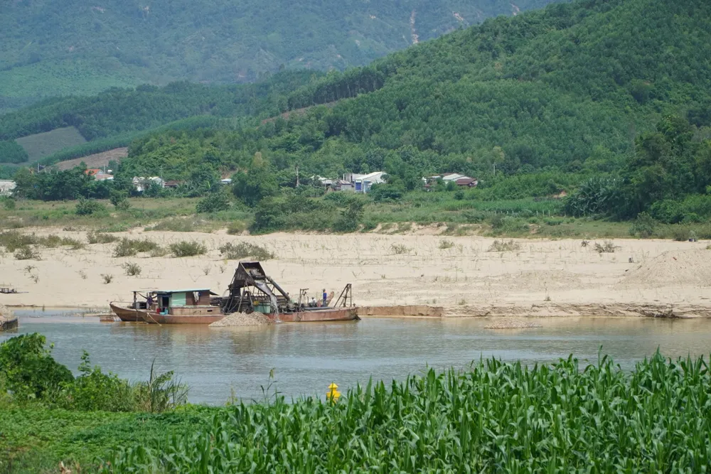Mỏ cát Pha Lê là một trong những mỏ cát lớn nằm trên địa bàn tỉnh Quảng Nam. Ảnh: MT.