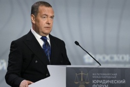 Ông Medvedev cảnh báo "cơ hội cuối cùng" cho Ukraine