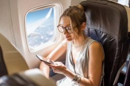 Điều gì thực sự xảy ra khi không bật Airplane Mode trên máy bay?