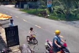 Camera ghi cảnh bé gái bị dụ dỗ, bắt cóc