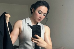 Angela Phương Trinh diện loạt đồ khoe body 'như lực sĩ'