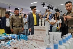 Triệt phá kho hàng giả, thu giữ hơn 78.000 mỹ phẩm, hàng xa xỉ