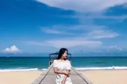 Đắm mình trong làn nước trong xanh tại biển Kỳ Co