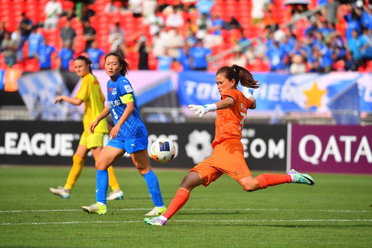 Trực tiếp bóng đá nữ Wuhan Jiangda - nữ TP.HCM: Tiếc nuối Hồng Nhung (cúp C1 châu Á) (Hết giờ) - 2