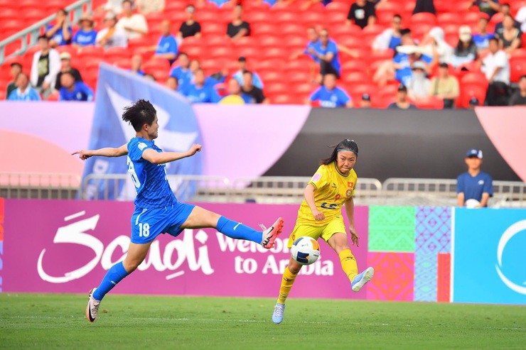 Trực tiếp bóng đá nữ Wuhan Jiangda - nữ TP.HCM: Tiếc nuối Hồng Nhung (cúp C1 châu Á) (Hết giờ) - 4