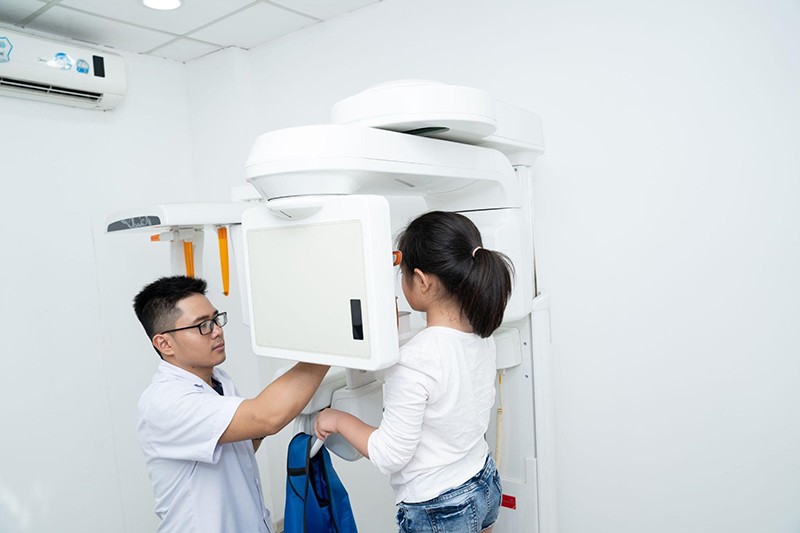 Trồng răng implant có đau không sẽ tuỳ vào cơ địa mỗi người bệnh