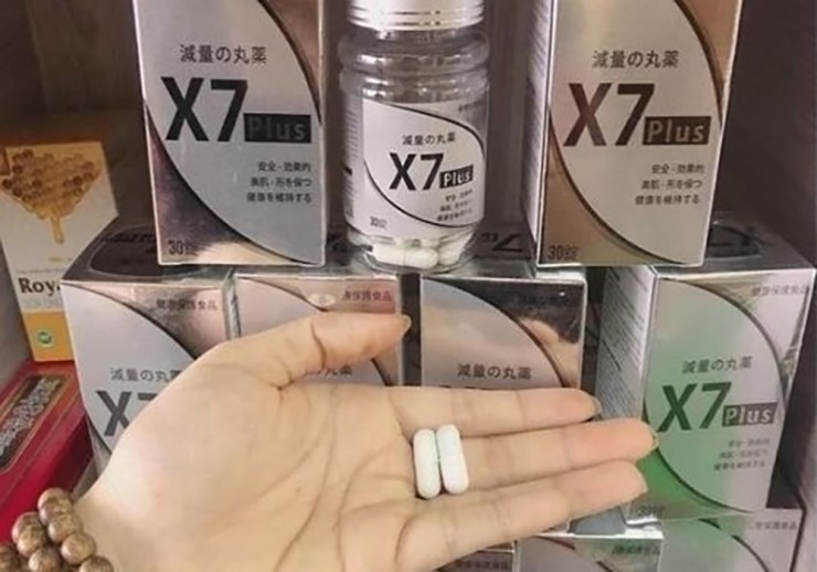 Sản phẩm giảm cân của Ngân 98 bán trên mạng. Ảnh chụp màn hình.